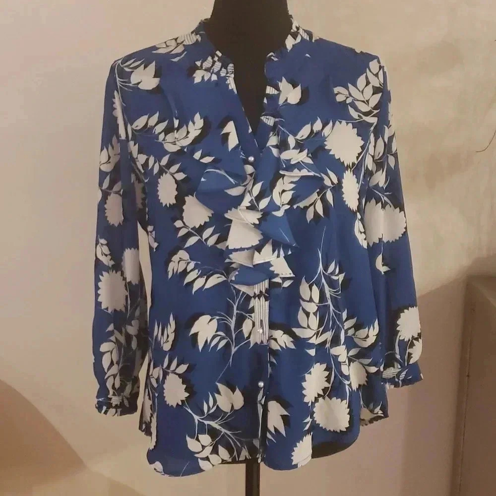 KARL Lagerfeld Paris blouse size PM NWT